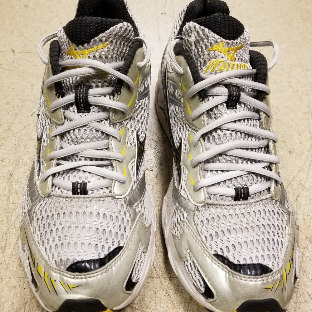 Wave Nexus Mizuno Running shoes